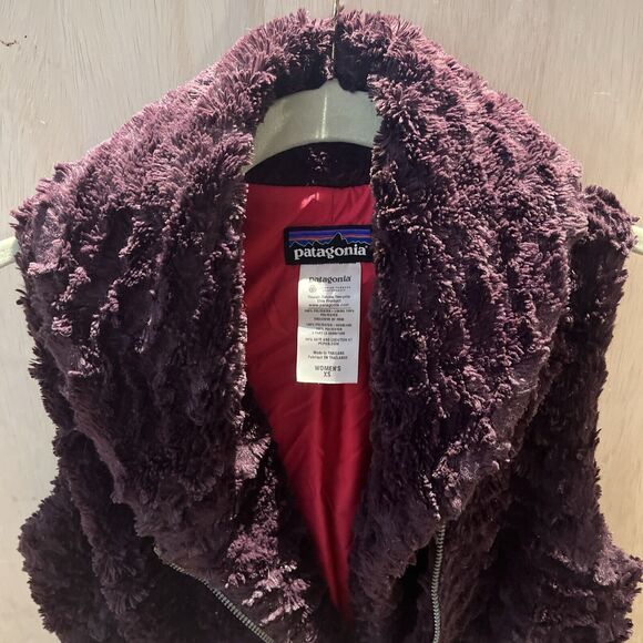 Patagonia Pelage Textured Fuzzy Soft Faux Fur Fleece Vest Top Shirt Purple Sz XS - Picture 2 of 6